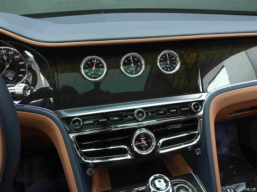 Bentley Flying Spur, 2024 17