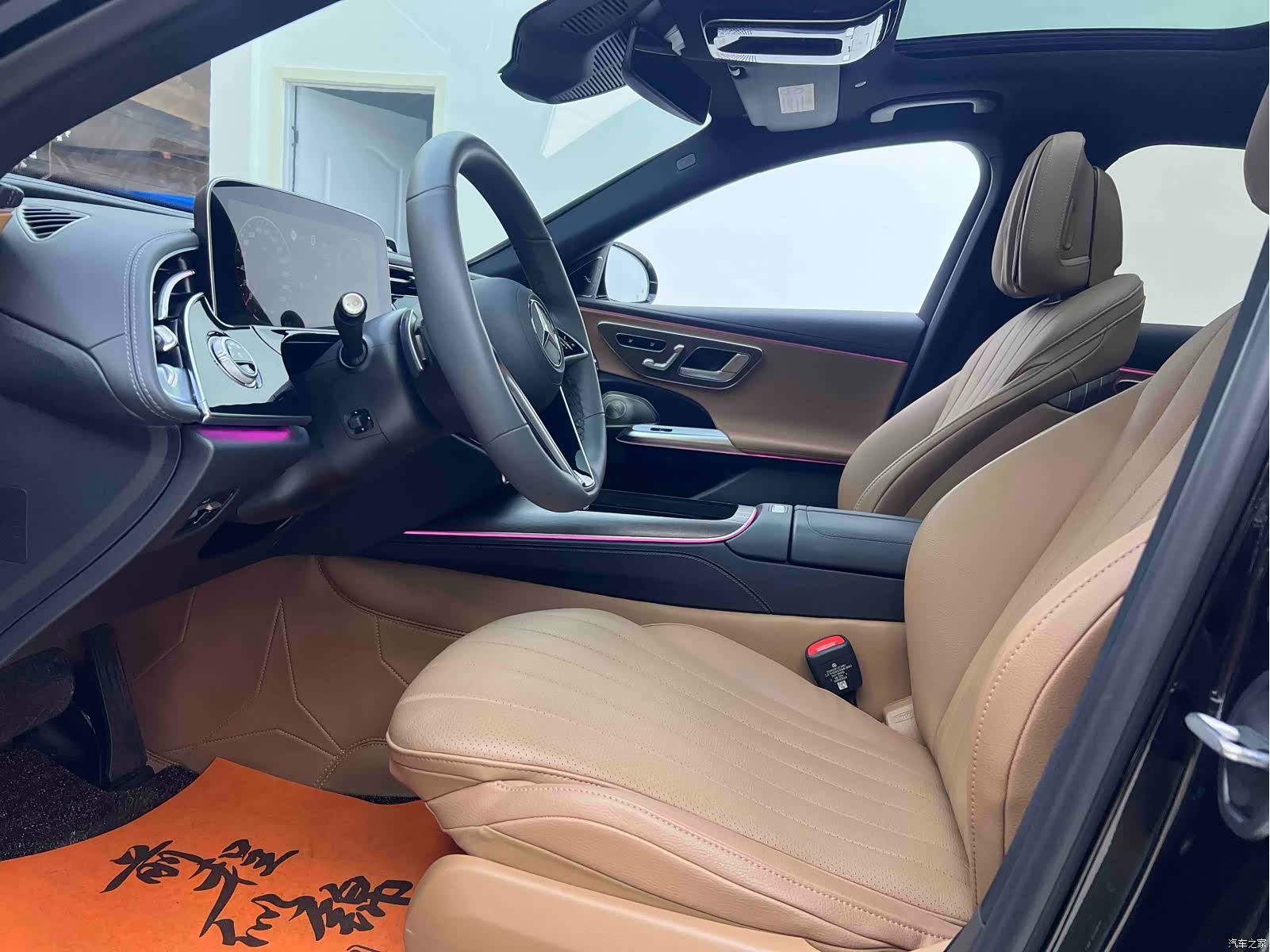 Mercedes-Benz E-Class, 2024 11
