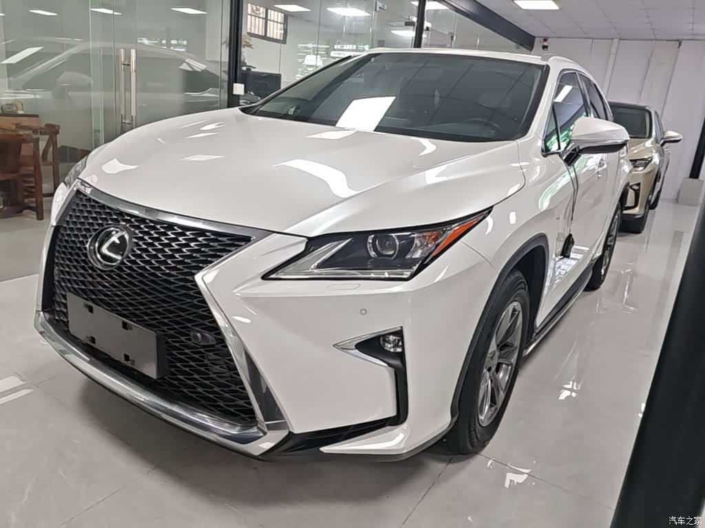Lexus RX, 2018 1