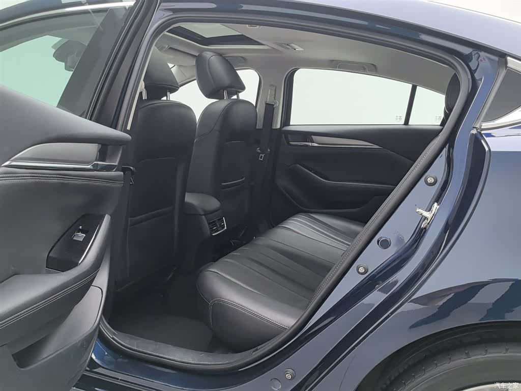 Mazda Atenza, 2023 15