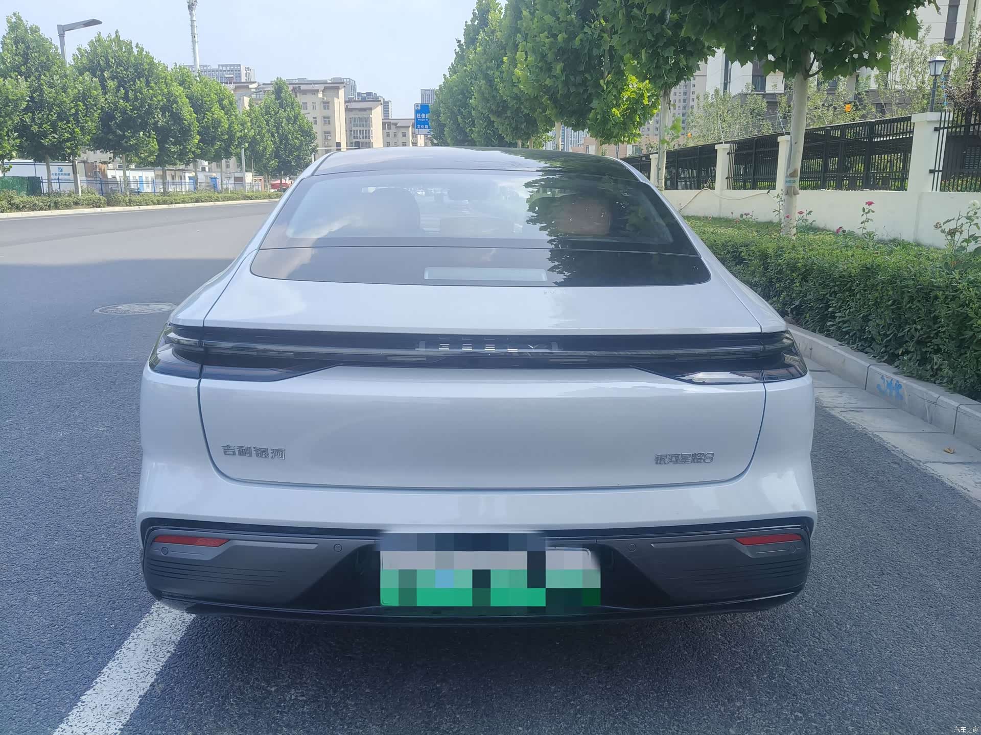 Geely 8, 2025 8