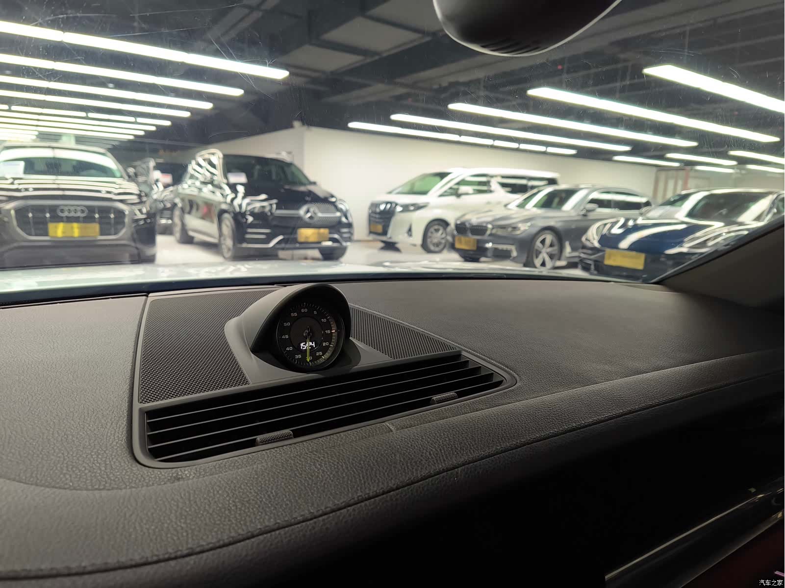 Porsche Panamera, 2018 11