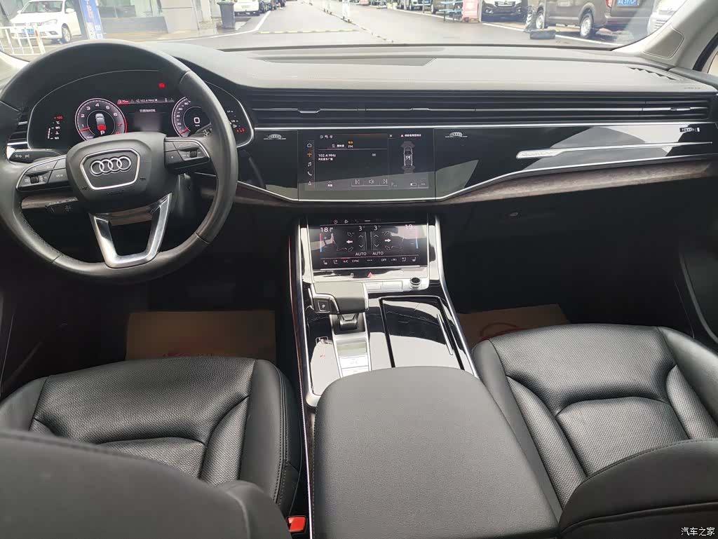 Audi Q7, 2023 6