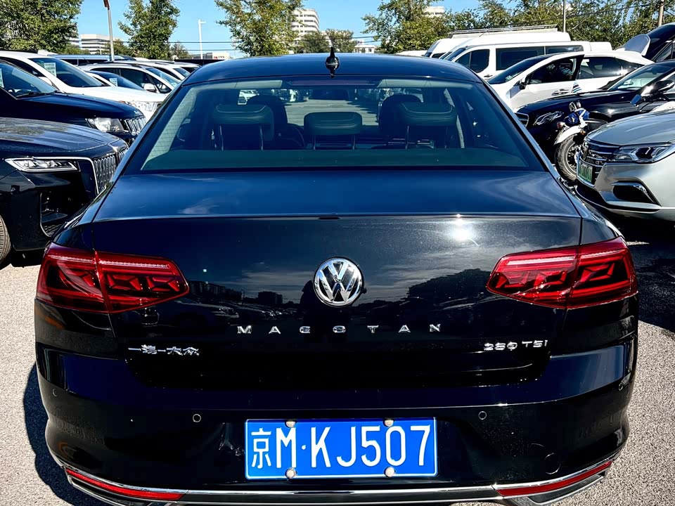 Volkswagen Magotan