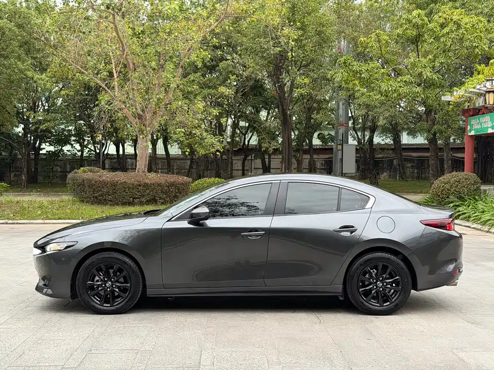 Mazda 3 Angkesaila