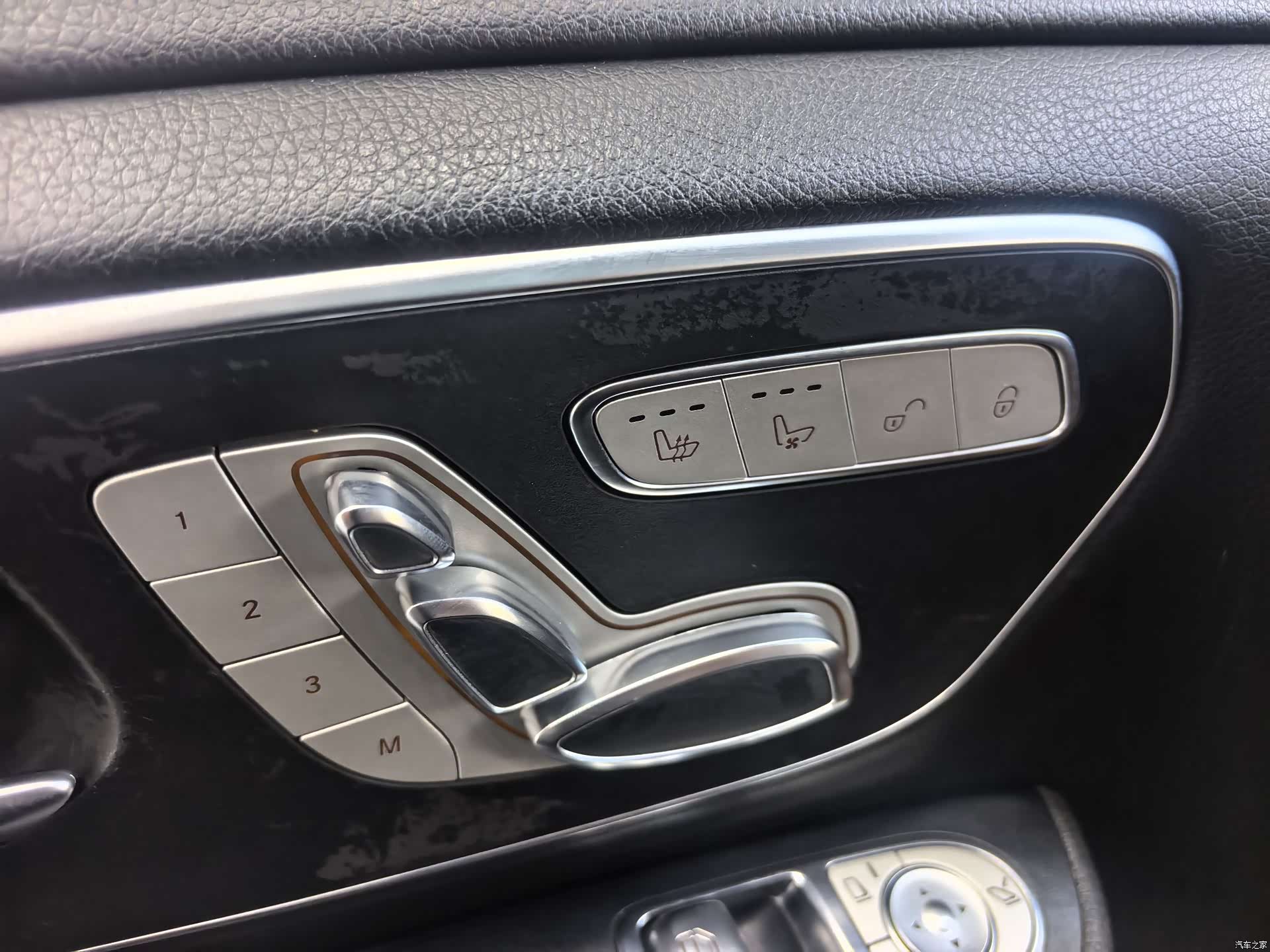 Mercedes-Benz V-Class, 2020 18