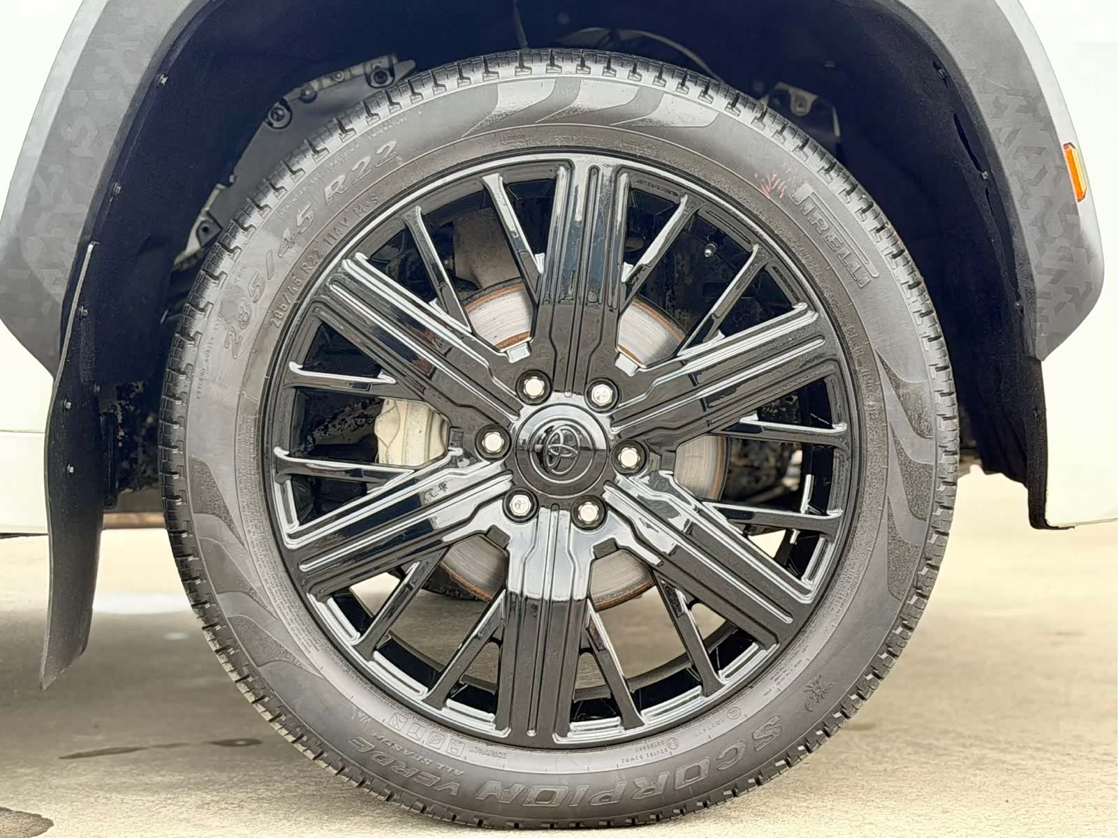 Toyota Sequoia, 2023 18