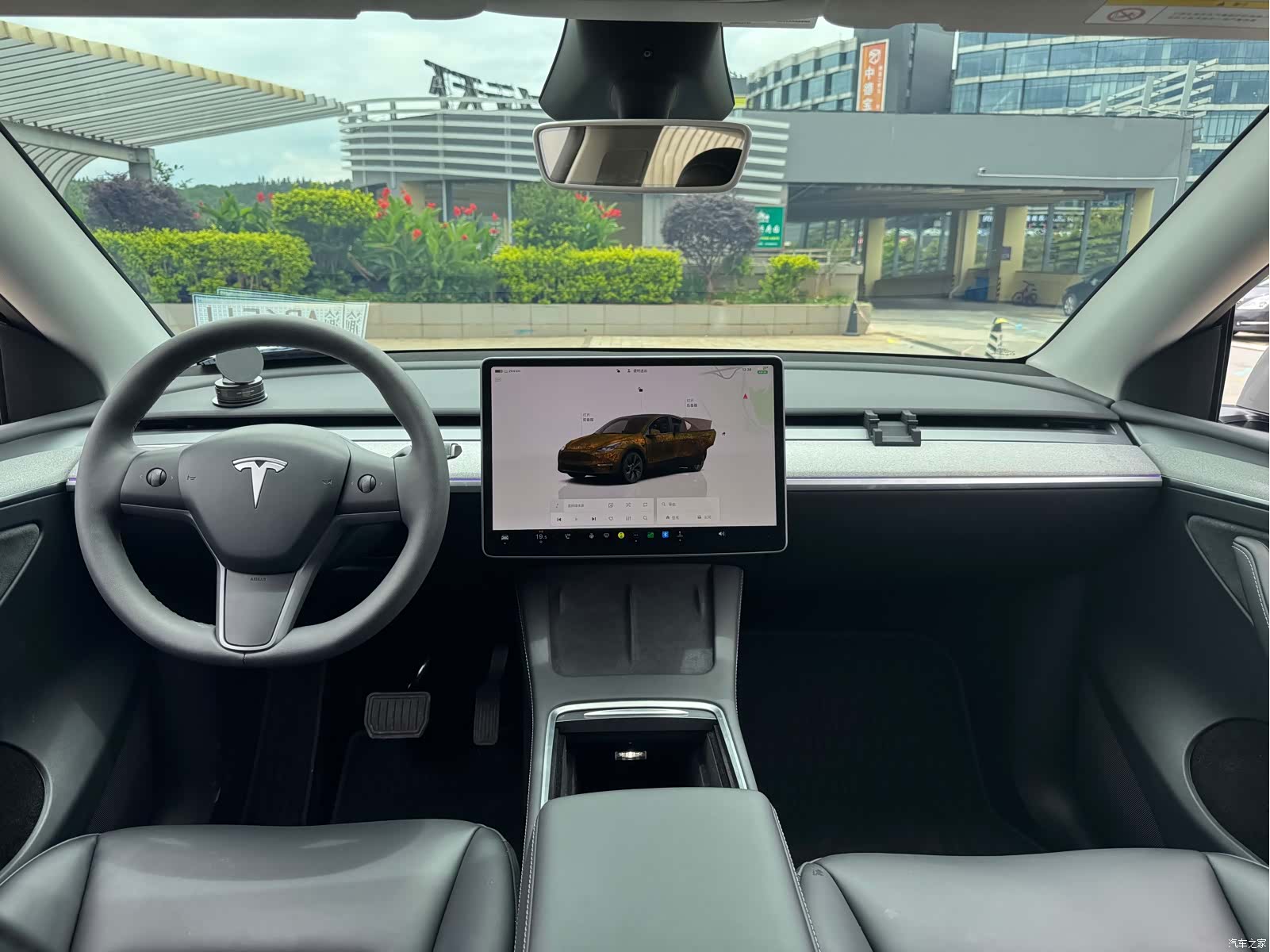 Tesla Model Y, 2024 3