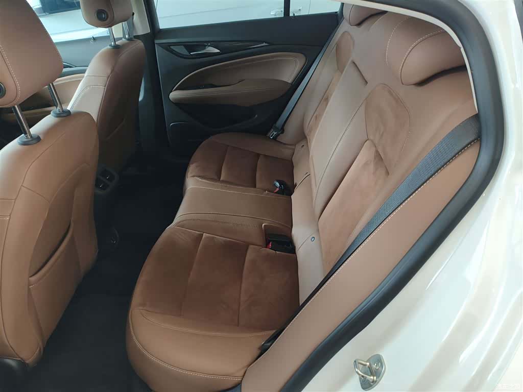 Buick Regal, 2020 10
