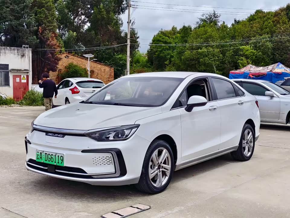 BAIC Beijing EU5