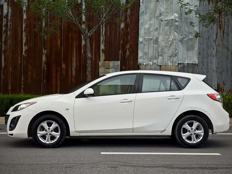 Mazda 3 star Cheng
