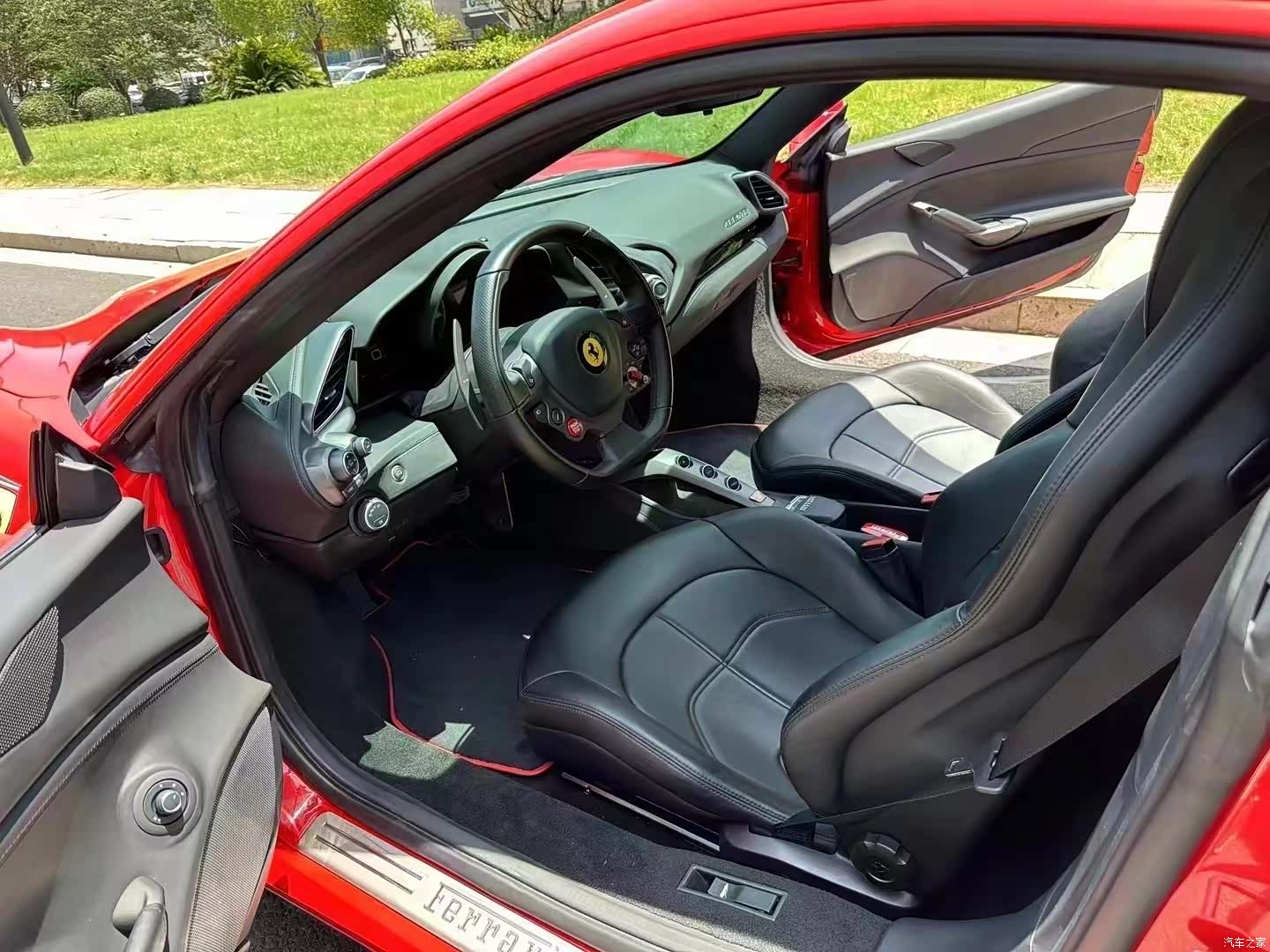 Ferrari 488, 2019 7