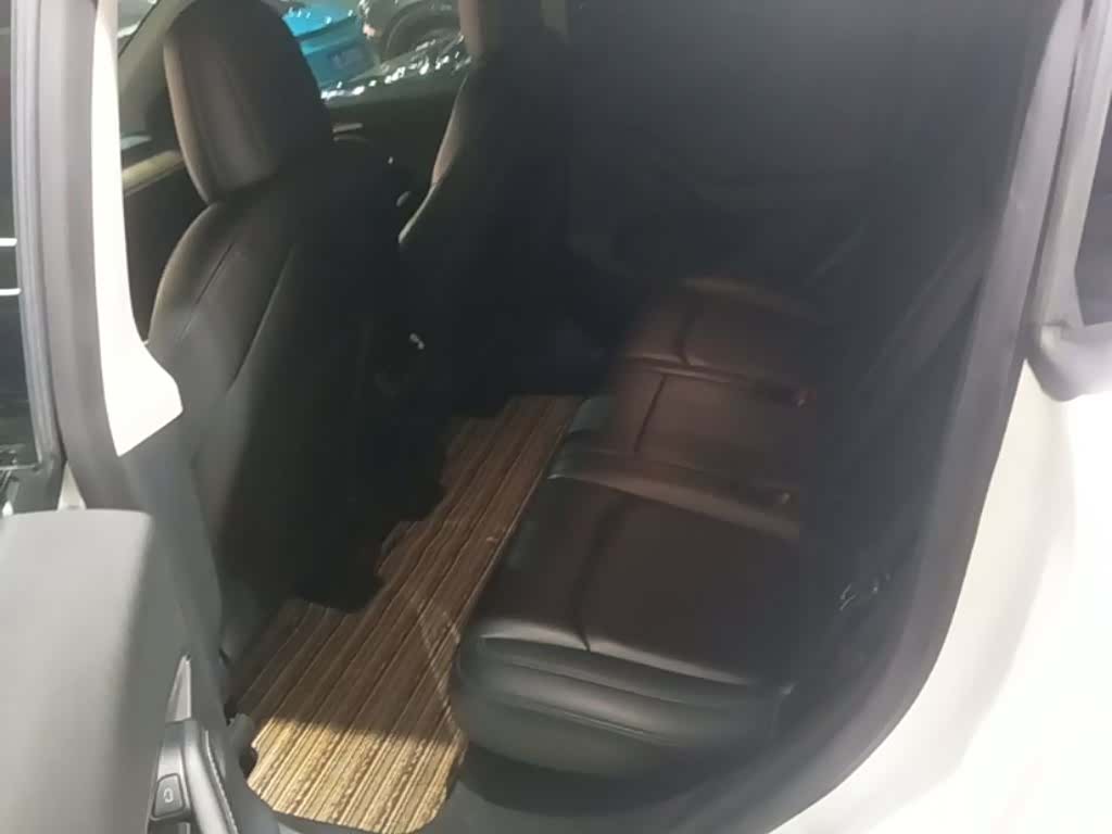 Tesla Model Y, 2021 17