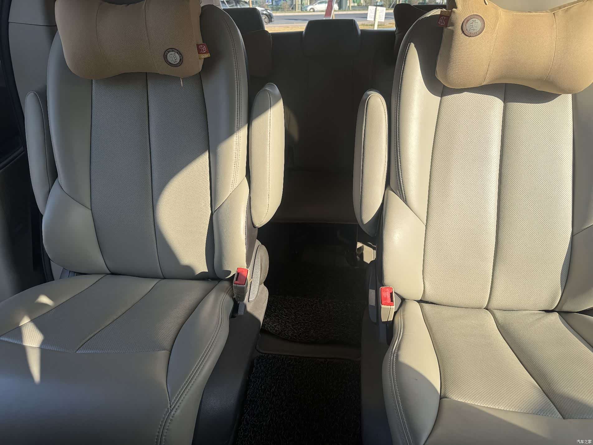 Buick GL8, 2011 22