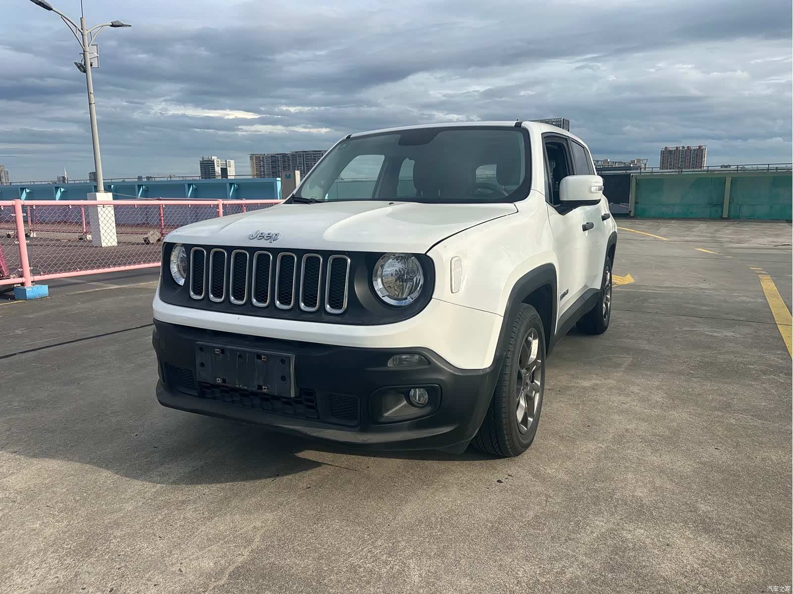 Jeep Renegade, 2017 1