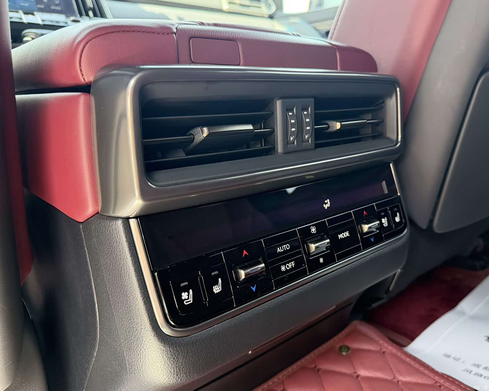 Lexus LX, 2023 13