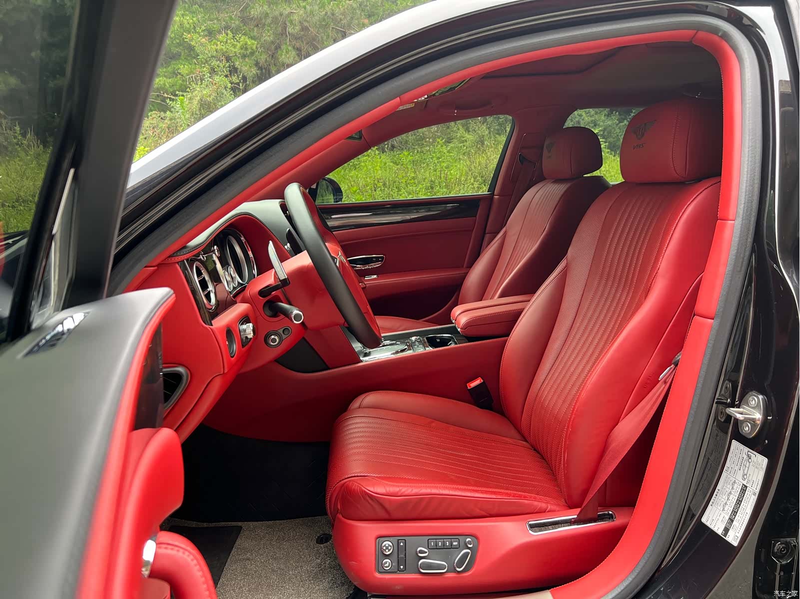 Bentley Flying Spur, 2018 10