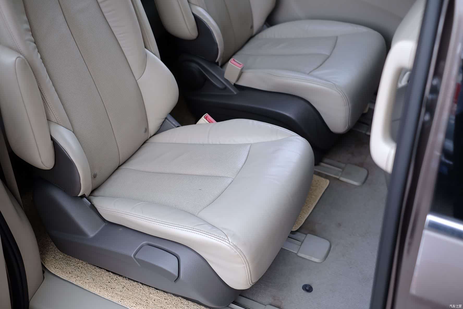 Buick GL8, 2011 41