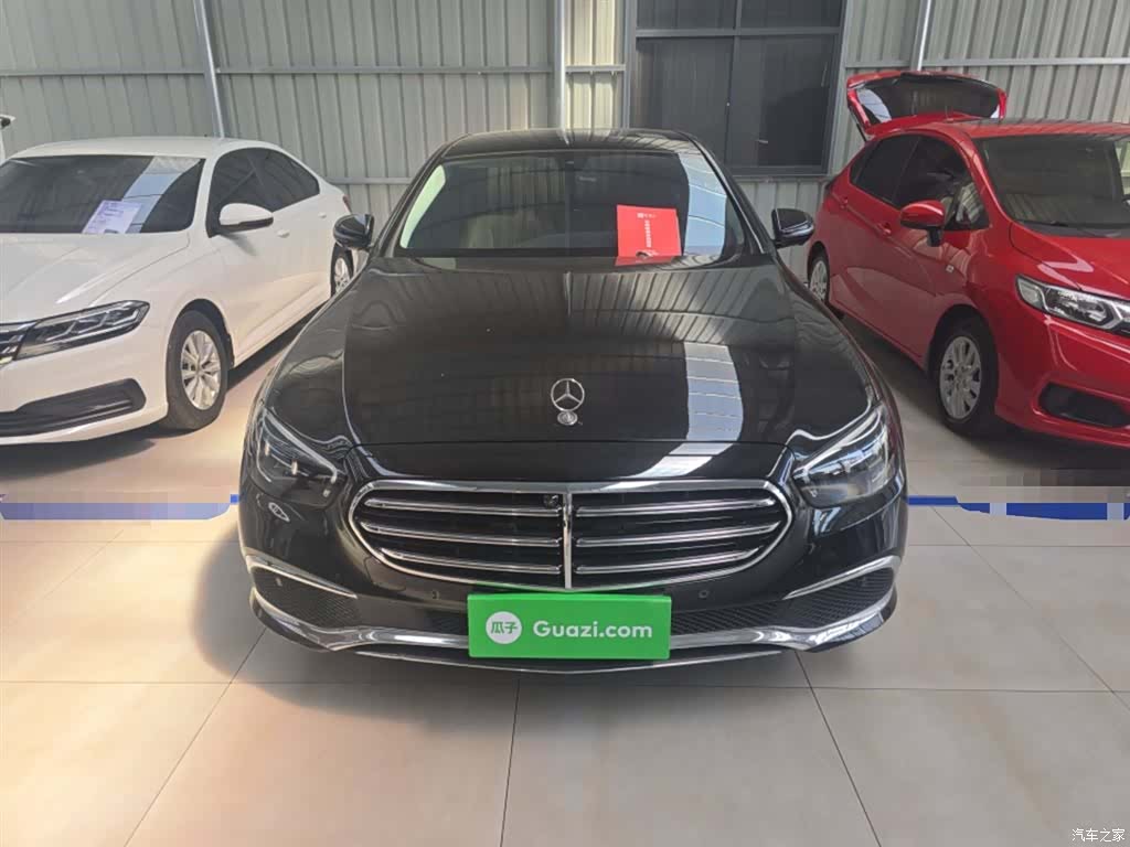Mercedes-Benz E-Class, 2023 3