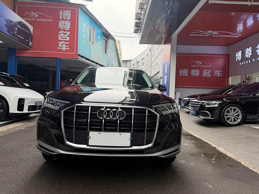 Audi Q7 2021, фото 2