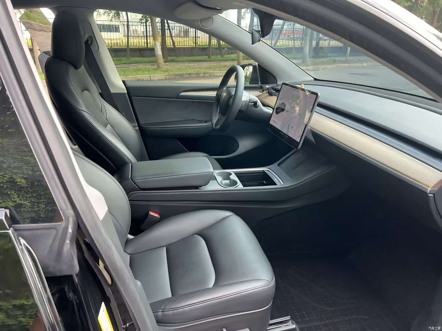 Tesla Model Y, 2021 9