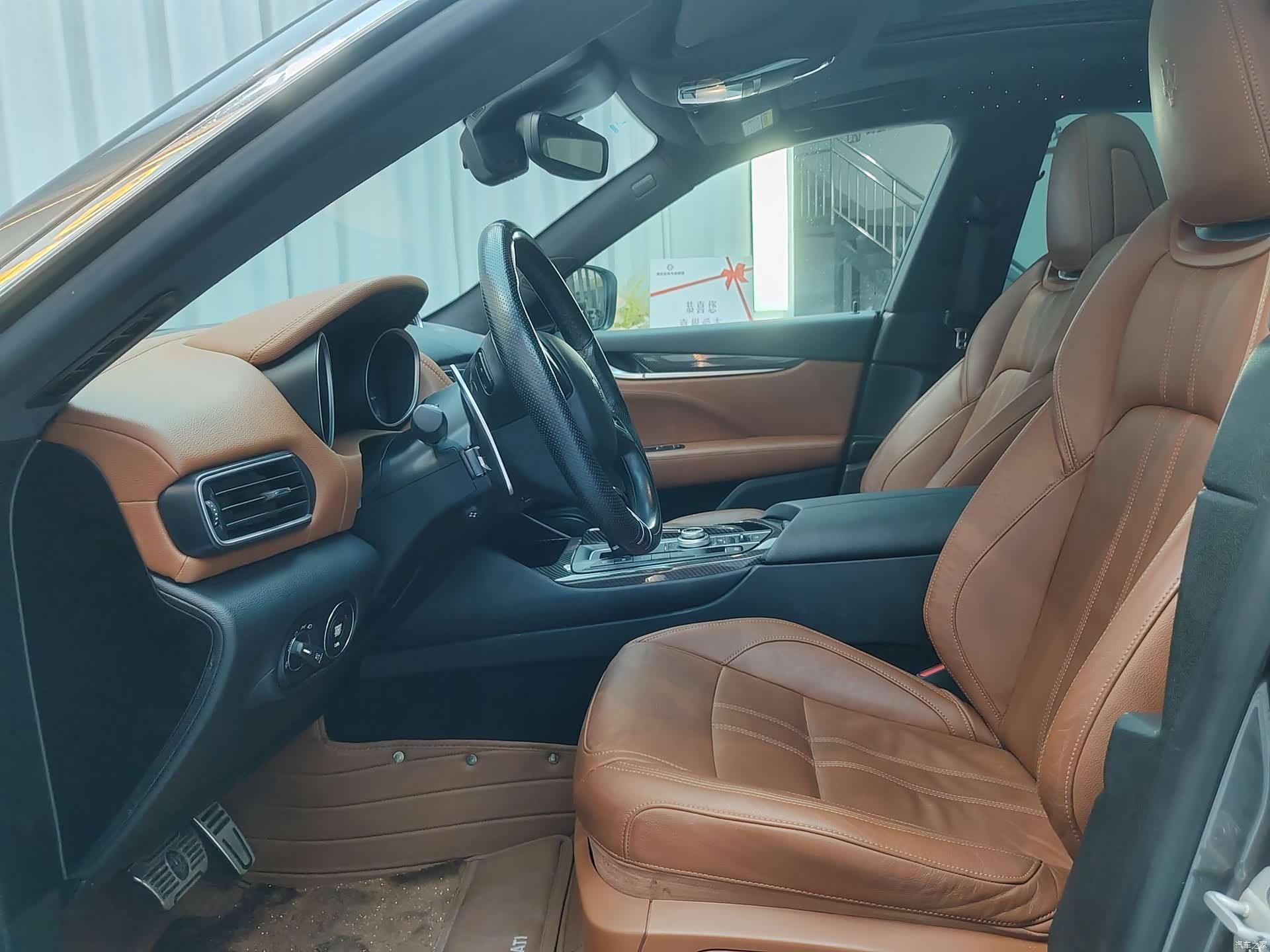 Maserati Levante, 2018 все фото