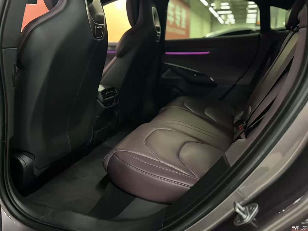 Xiaomi SU7, 2025 19