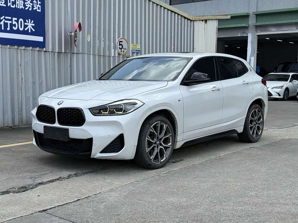 BMW X2