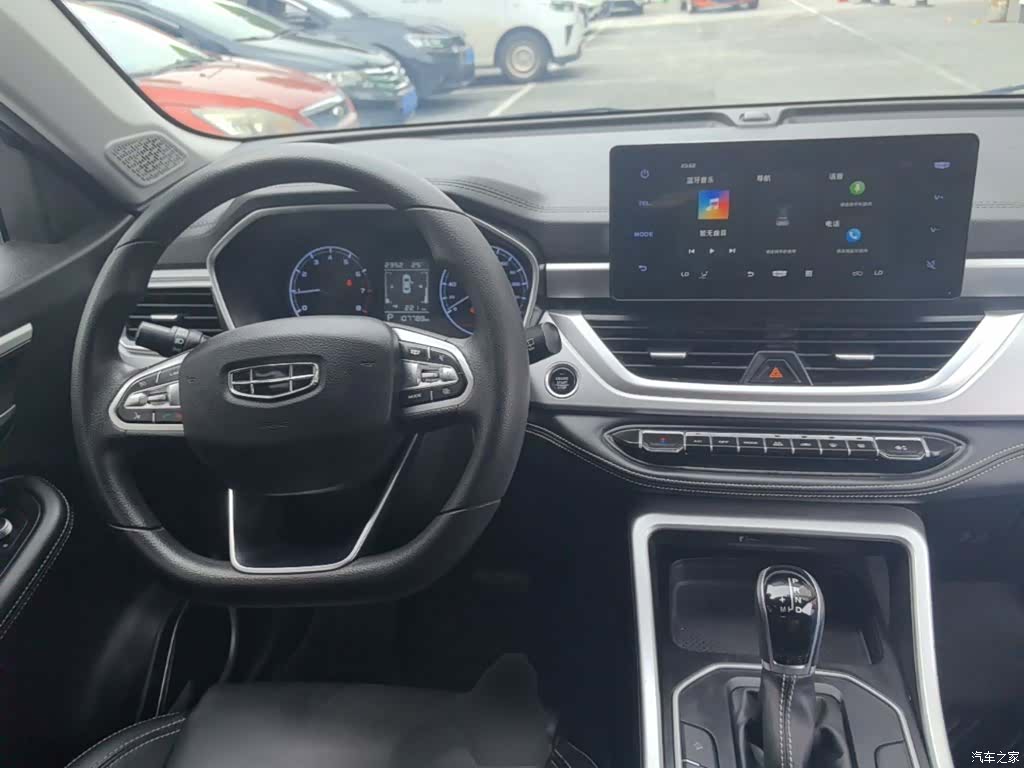 Geely X6, 2021 10