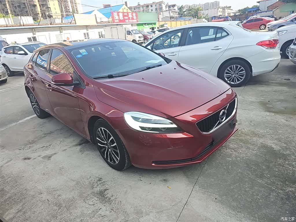 Volvo V40, 2018 4