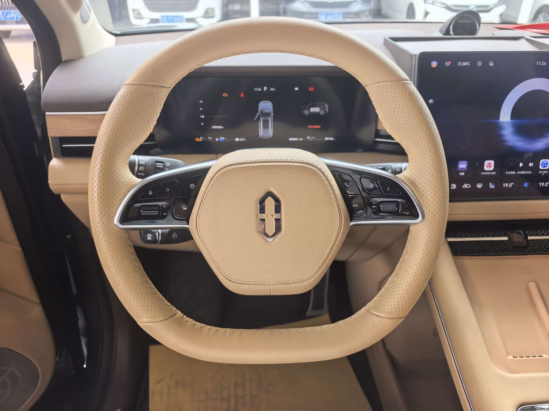 AITO M7, 2025 все фото