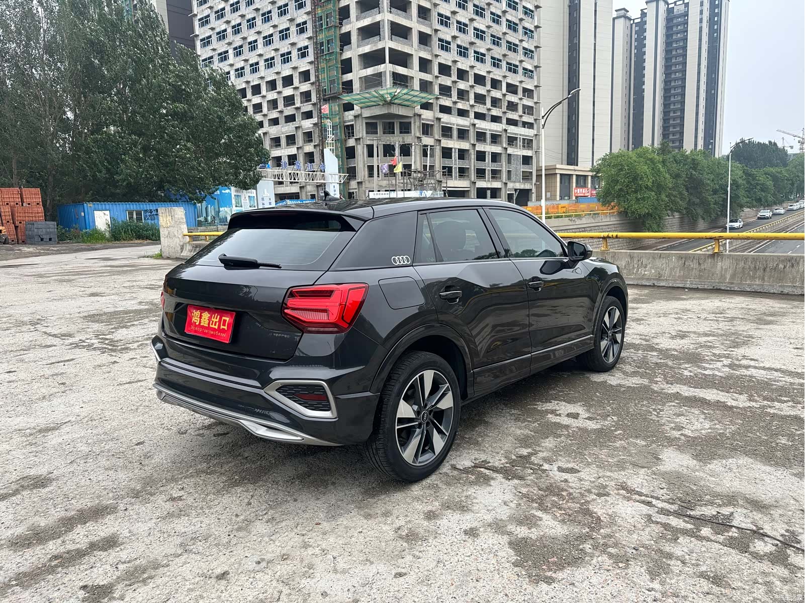 Audi Q2L, 2023 9