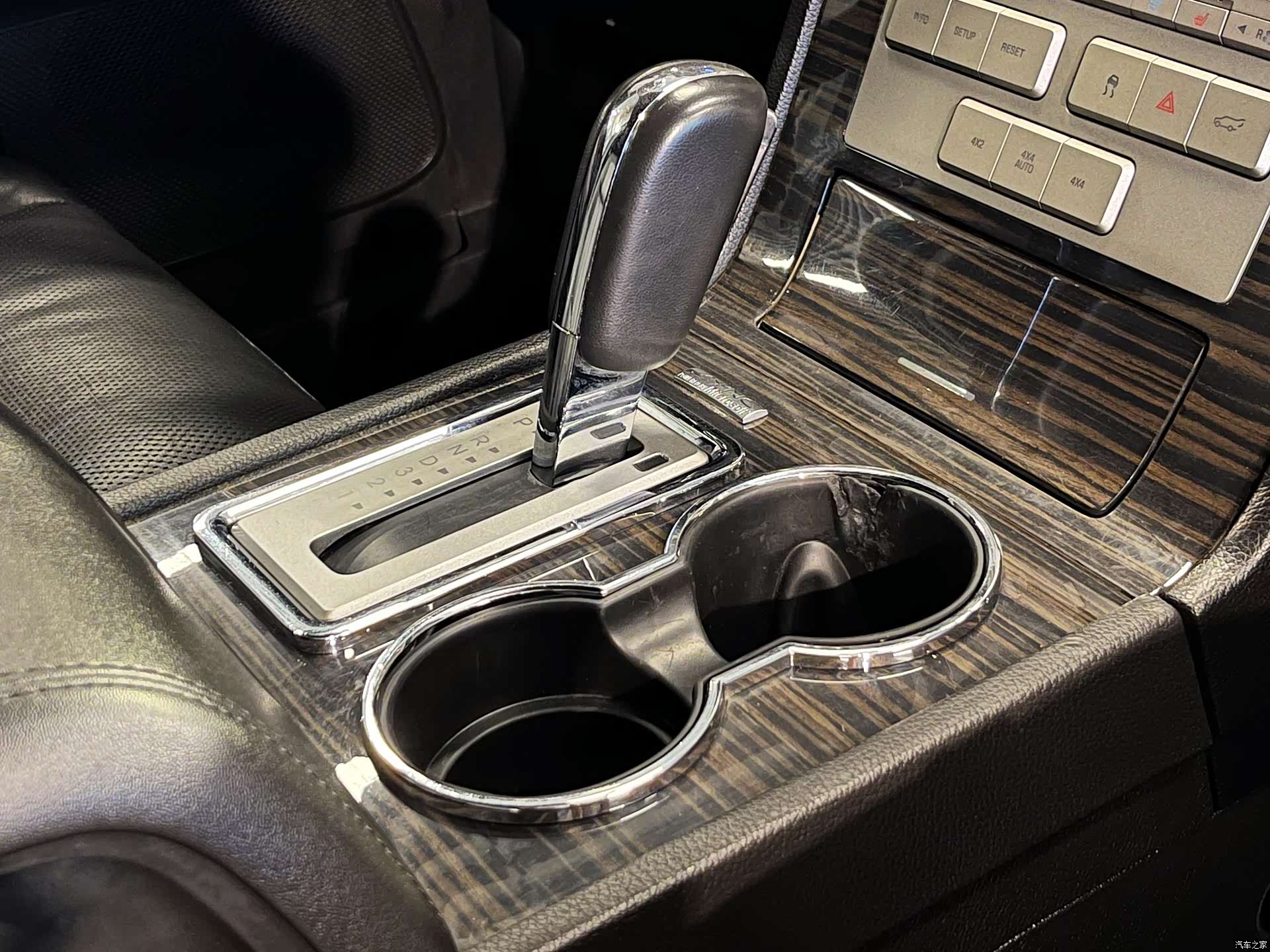 Lincoln Navigator, 2011 17
