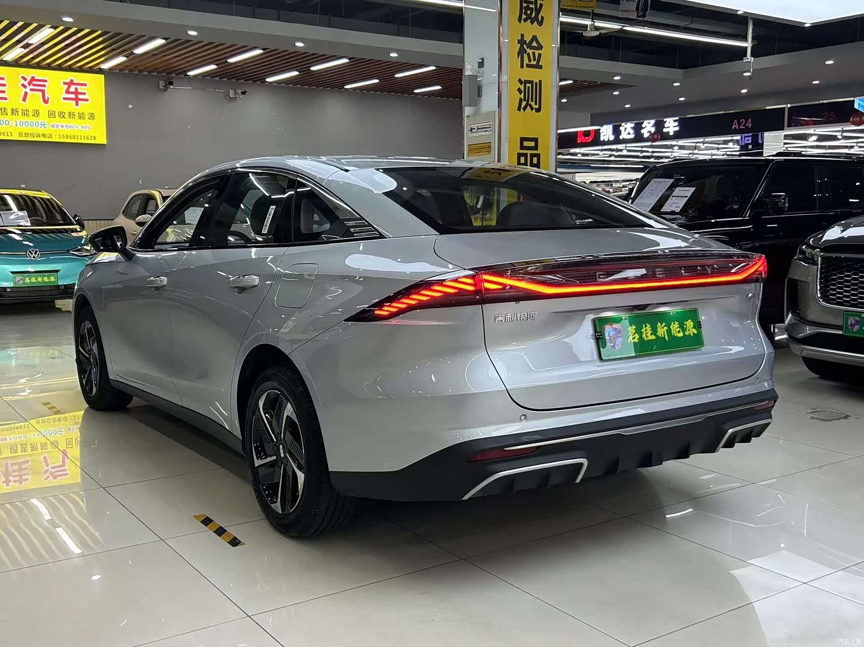 Geely Galaxy L6, 2025 18