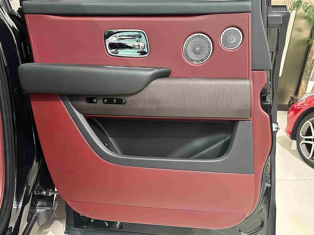 Rolls-Royce Cullinan, 2020 18
