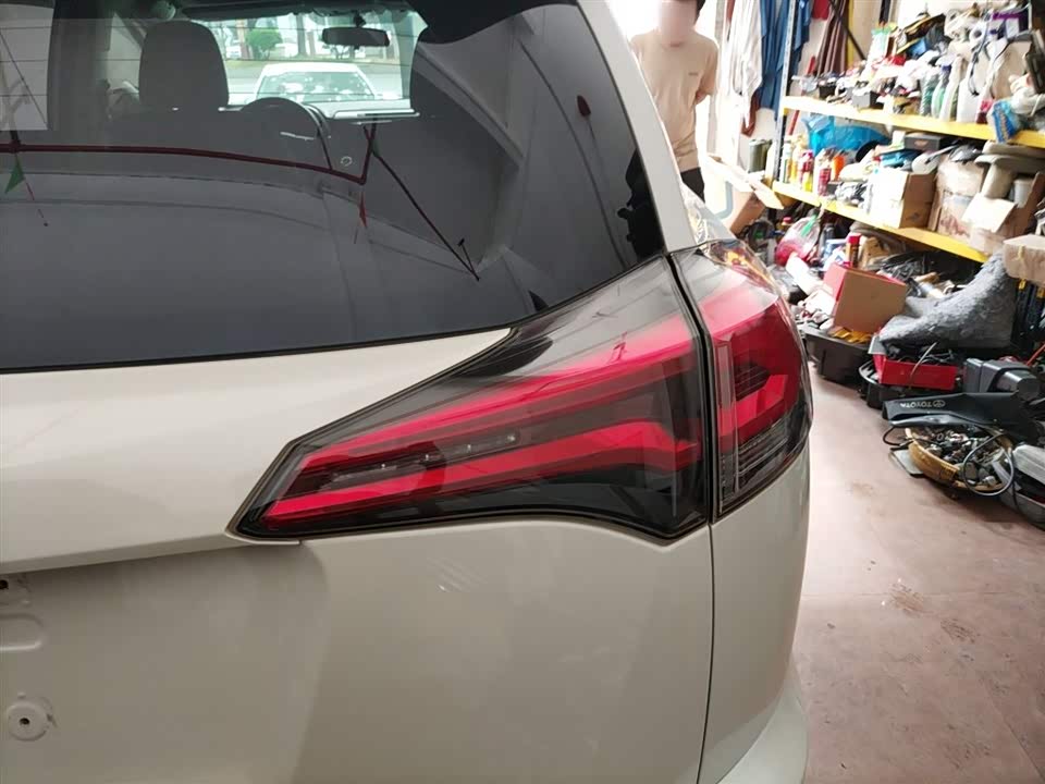 Toyota RAV4 Rongfang