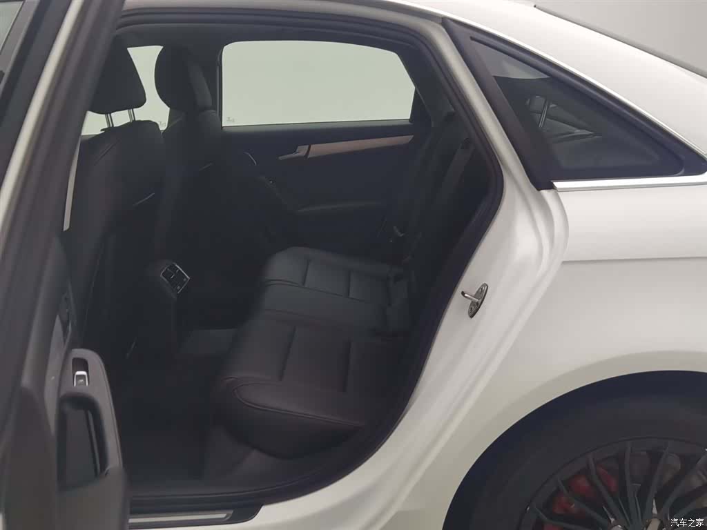 Audi A4L, 2016 15