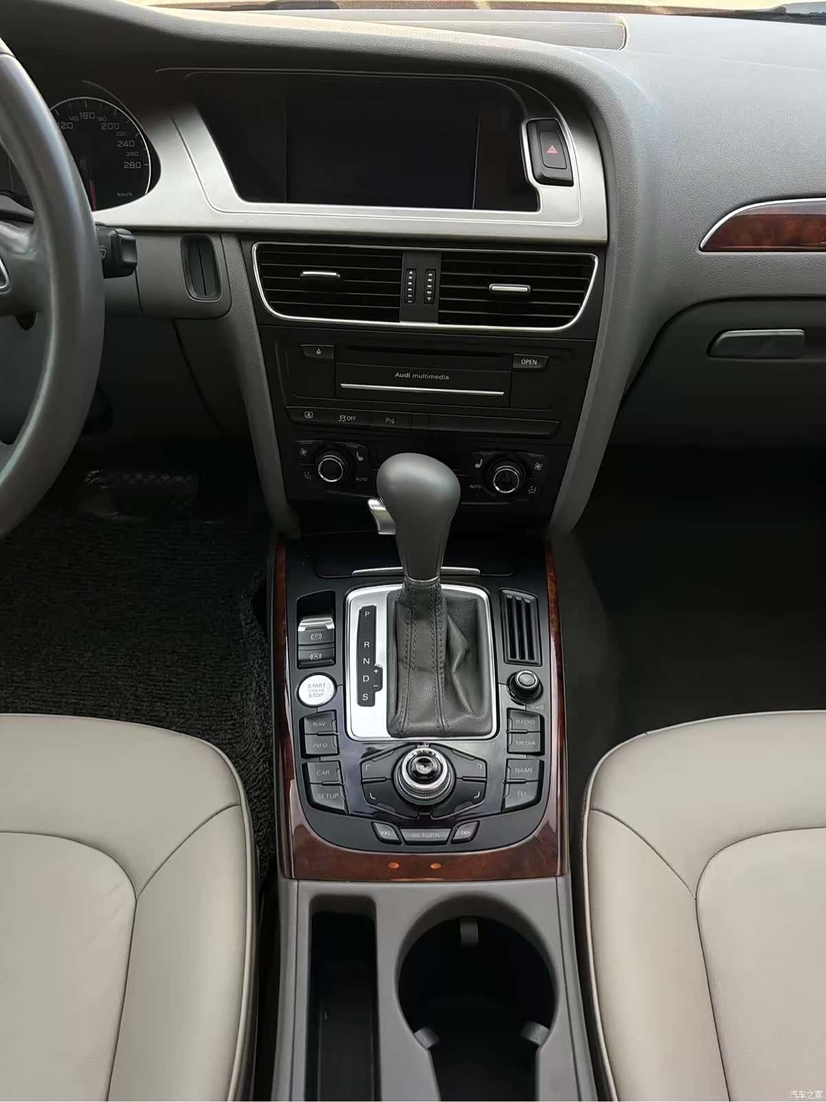 Audi A4L, 2011 12