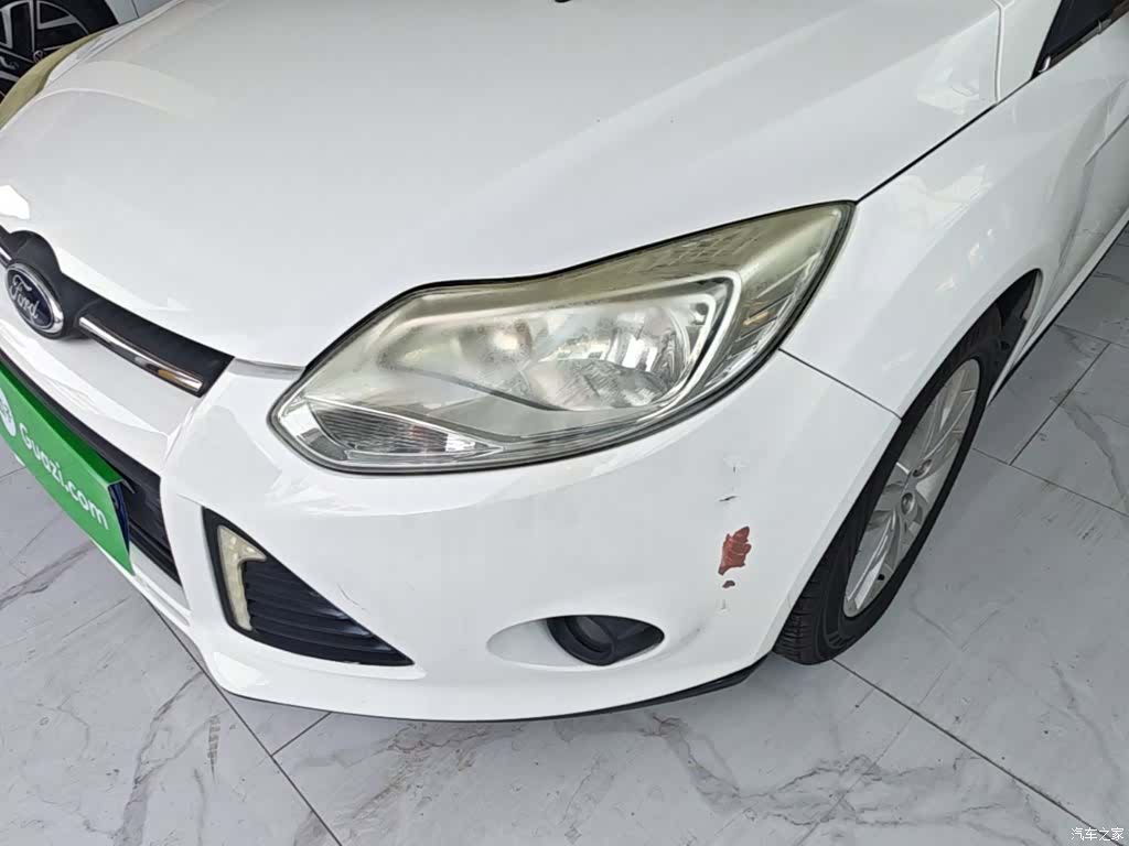 Ford Focus, 2014 24