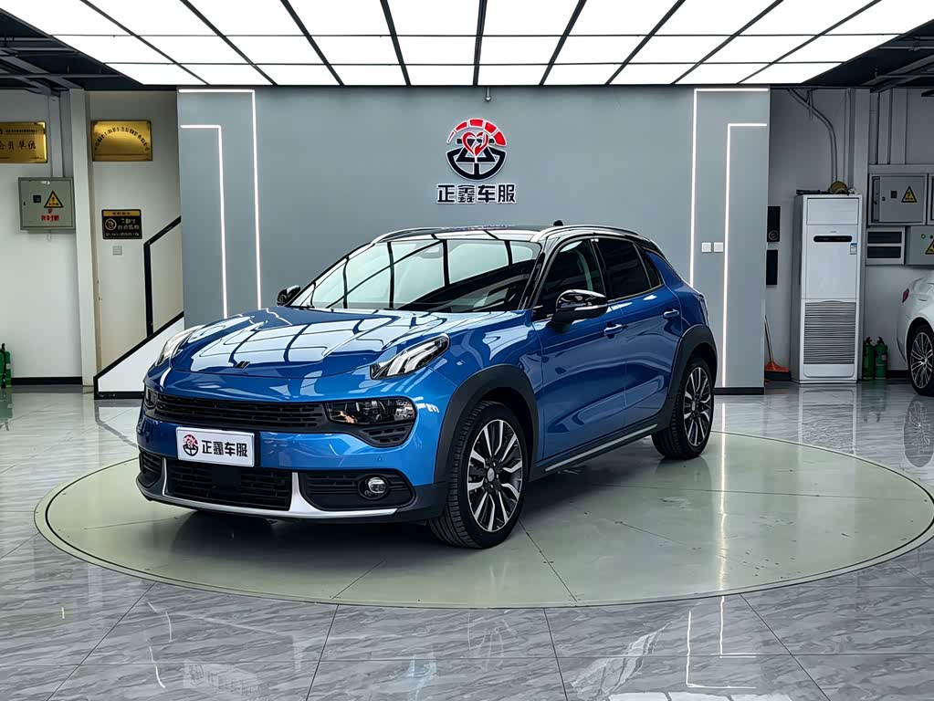 Lynk & Co 02