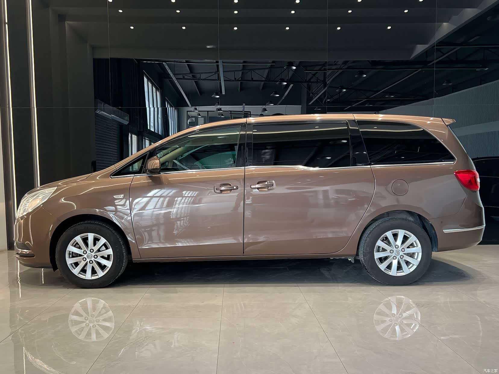 Buick GL8, 2020 все фото