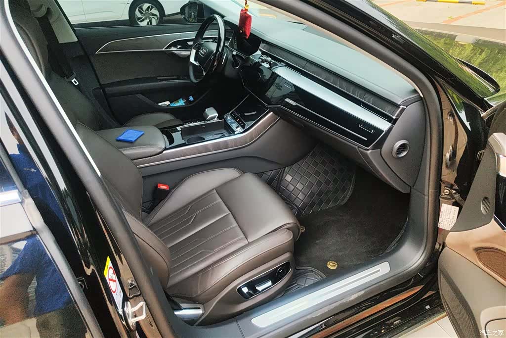 Audi A8L, 2024 8