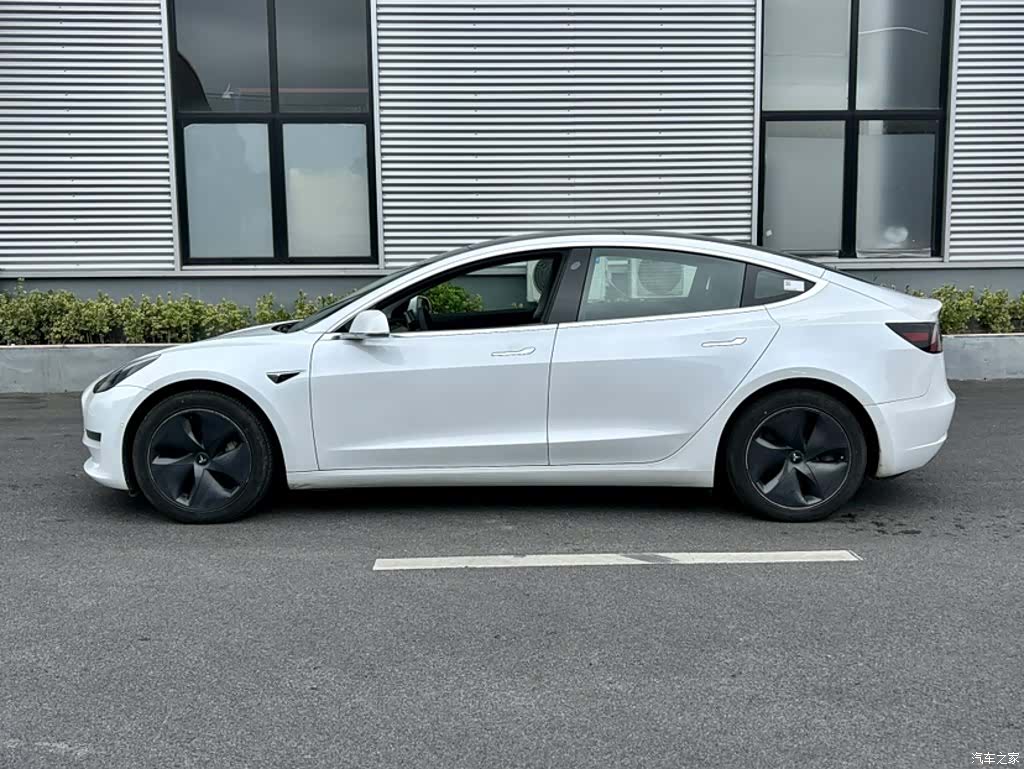 Tesla Model 3, 2020 25