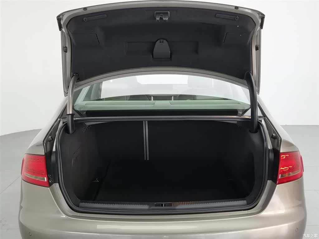 Audi A4L, 2011 16