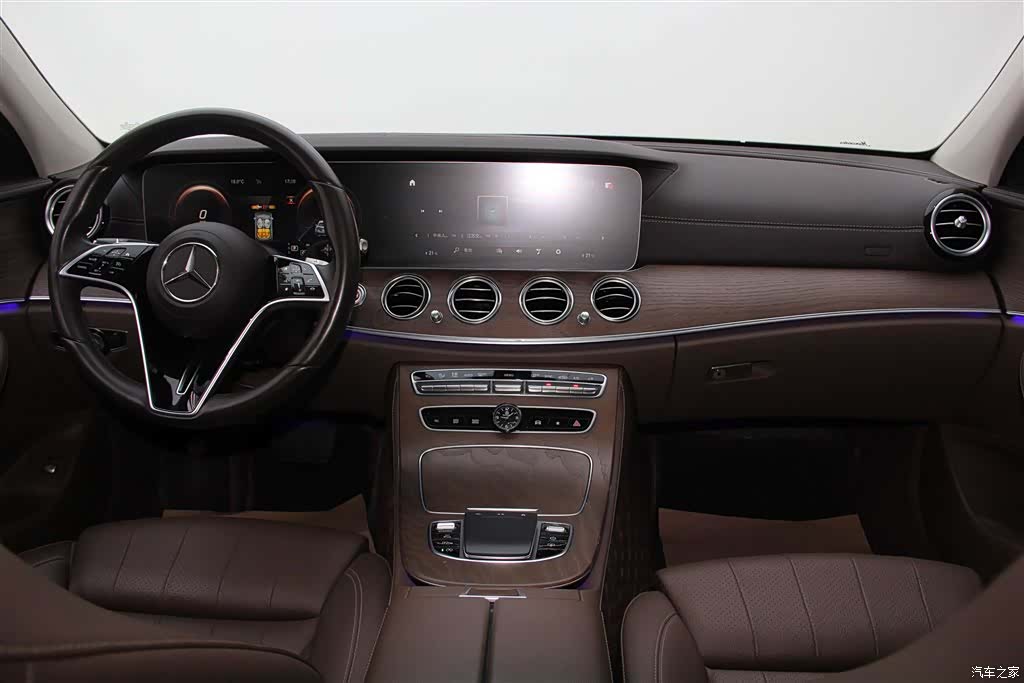 Mercedes-Benz E-Class, 2022 14