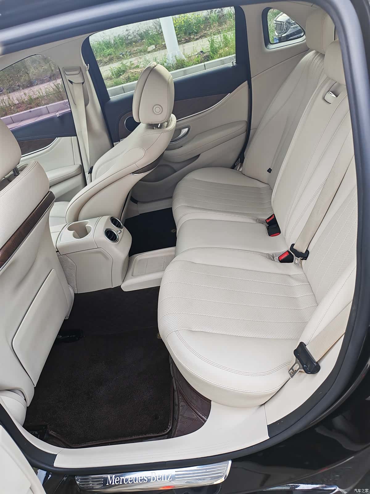 Mercedes-Benz E-Class, 2019 16