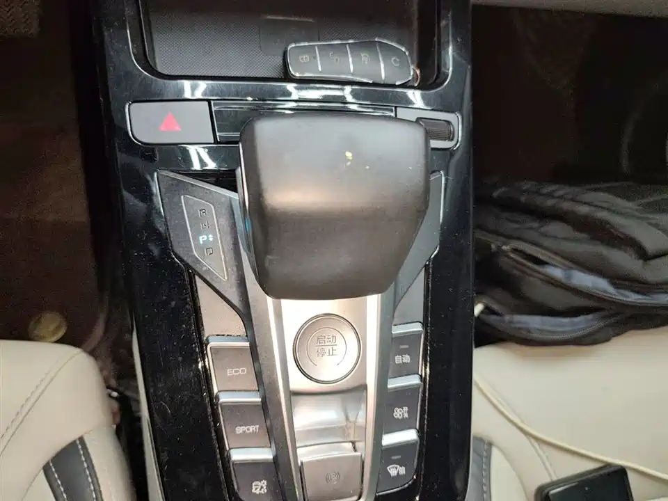 BYD Yuan Pro BYD Yuan Pro