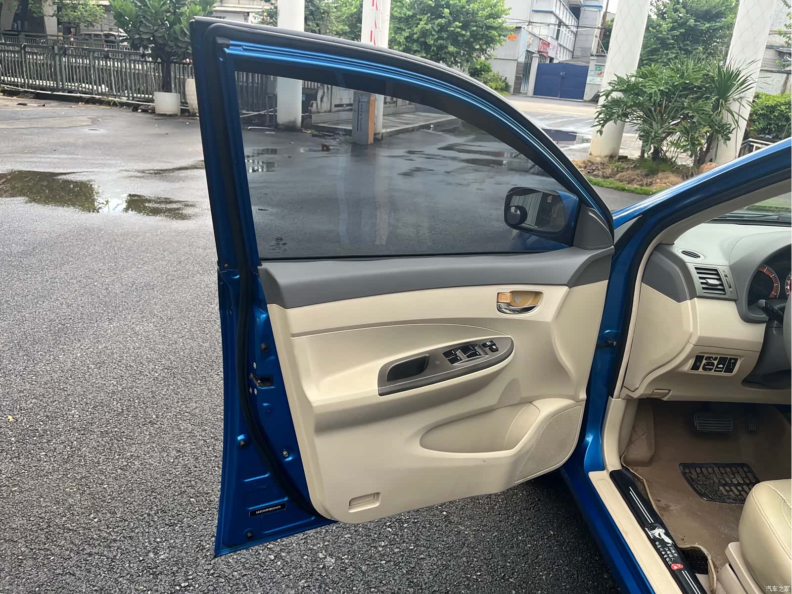 BYD L3, 2014 10