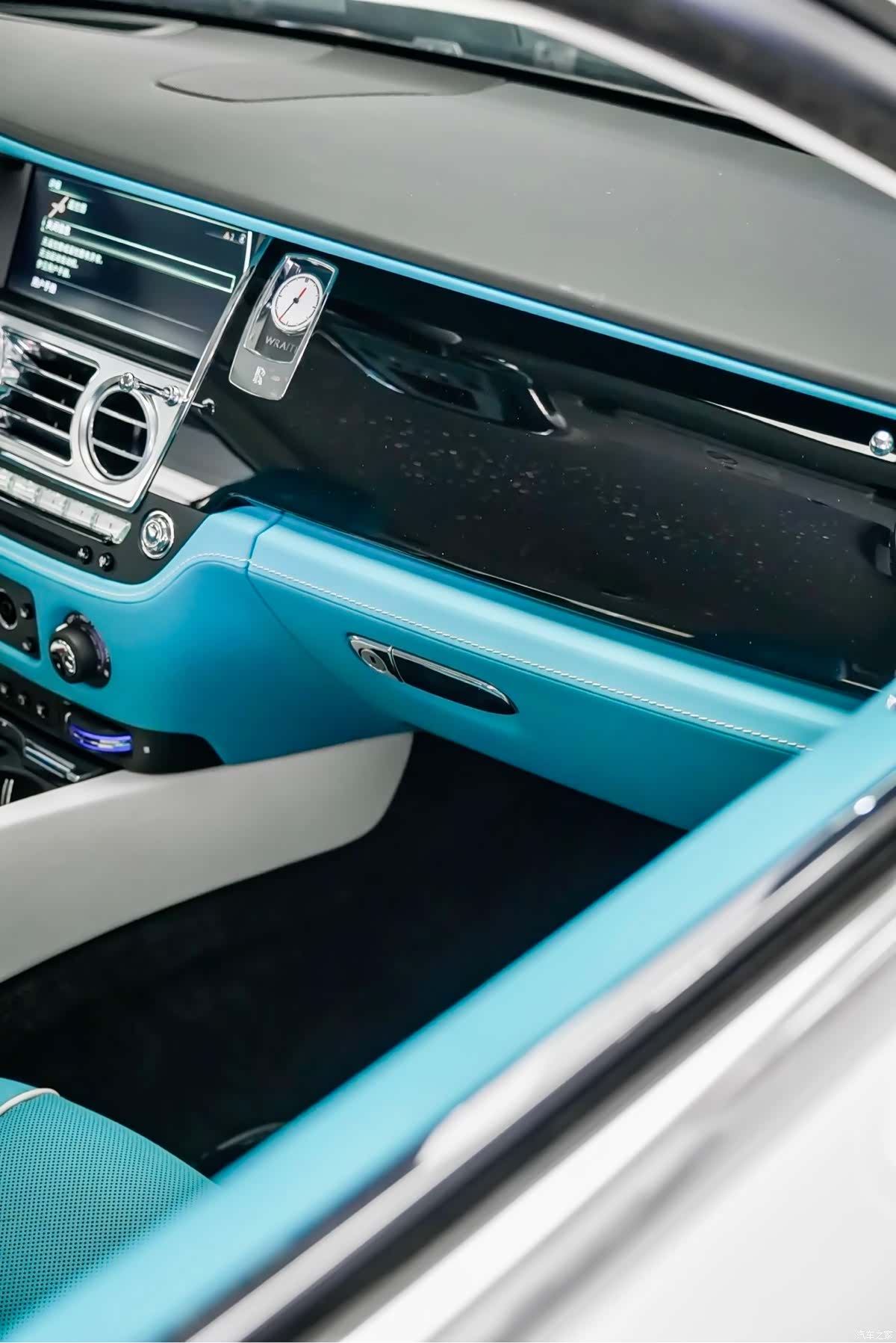 Rolls-Royce Wraith, 2021 15