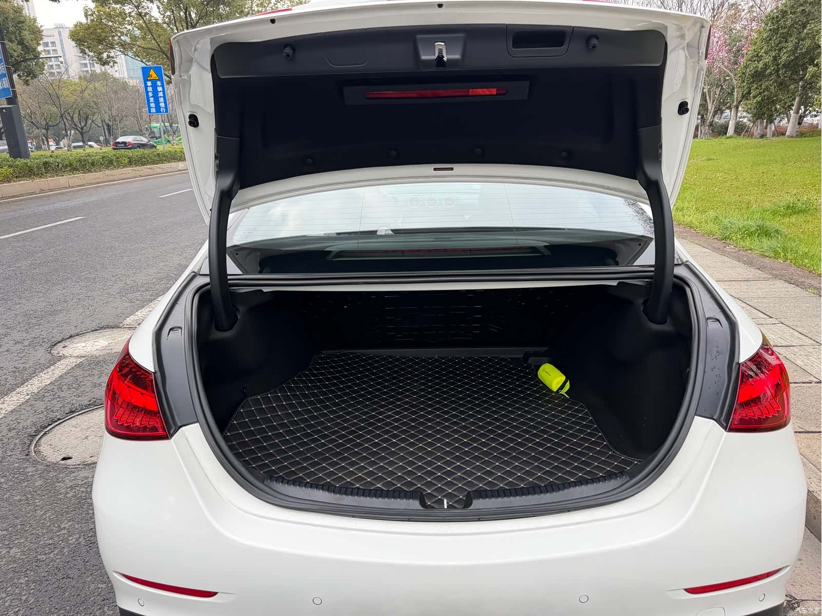 Mercedes-Benz C-Class, 2022 10